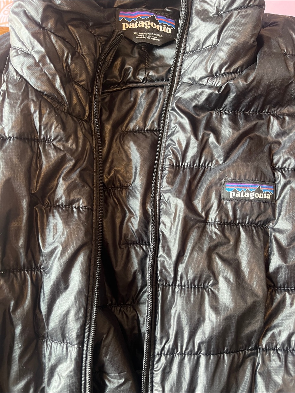 Patagonia Men’s Black Quilted Puffer Jacket Vest - Picture 6 of 9
